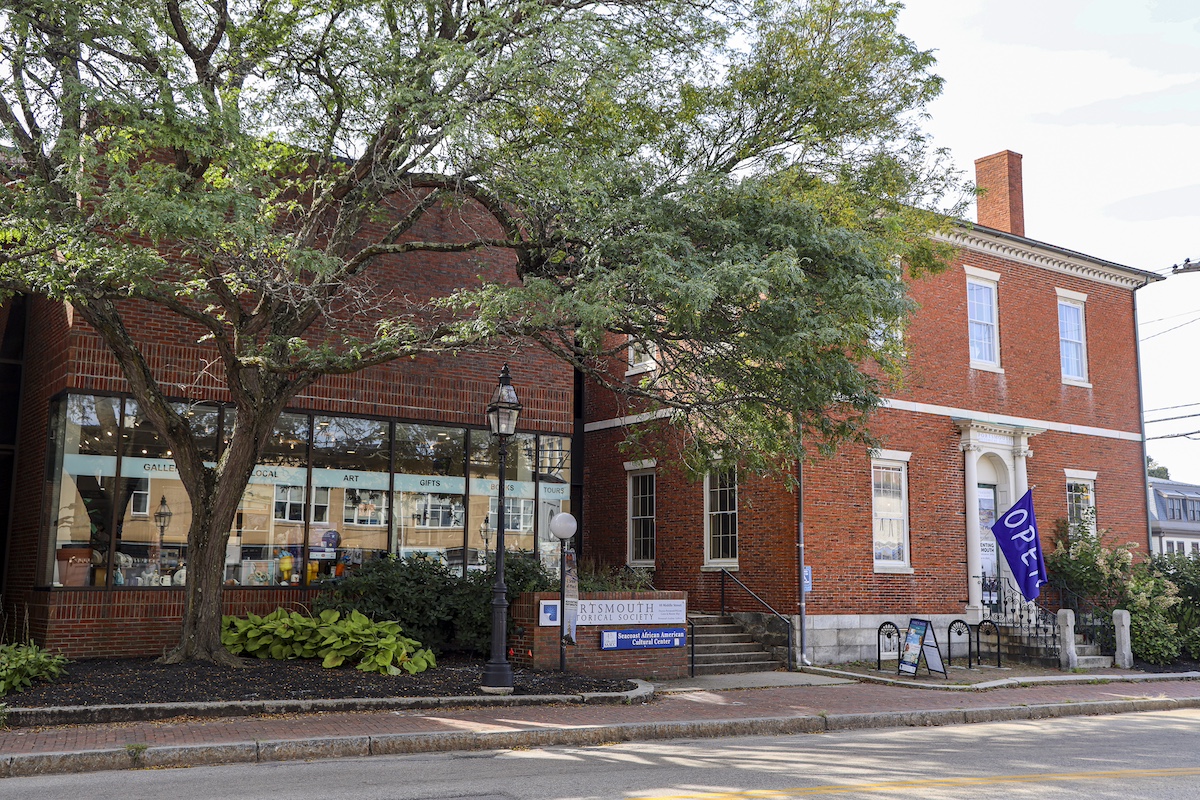 Exterior of Portsmouth Historical Society located at 10 Middle Street. A large brick building with an open flag.